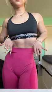 Ass Undressing Fitness by arya99