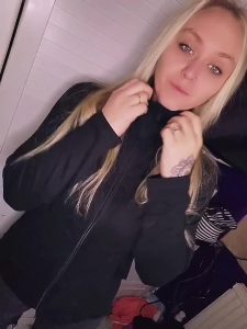 Big tits Blonde Titty drop by ewalexi