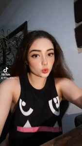 Brunette Ahegao Solo by sofiedarkow