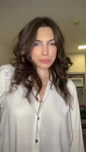 Brunette Tiktok Trend by lizfermini