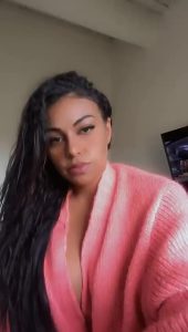 Cute Onlyfans Brunette by arianna roy