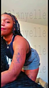 Ebony Ass shaking Tight ass by Annyelle
