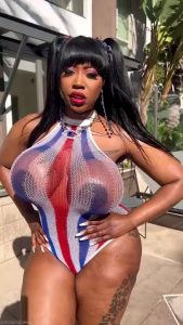 Fake tits Booty Big tits by BestPornstar