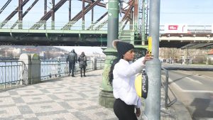 Flashing Public Nipslip by aninna