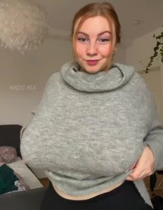 Huge boobs Redhead Titty drop by magic mia