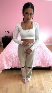 Latina Big tits Ass by misolexi