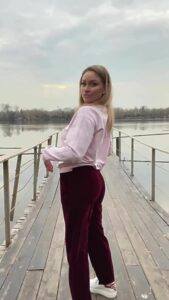 Milf Showing ass Asshole by julia unicorn