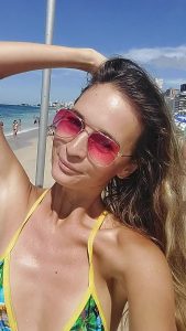 Model Wet Teen by juicy tales