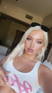 Onlyfans Babe Blonde by xxtramaddie