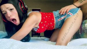 Petite Master Hardcore by zoe riot