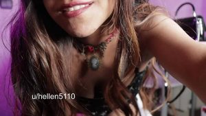 Pretty Showing tits Naked by hellen5113