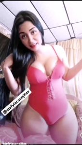 Reaction Hd Pussy lips by Isabellah