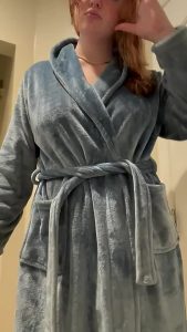 Robe Topless Pawg by wennsfl