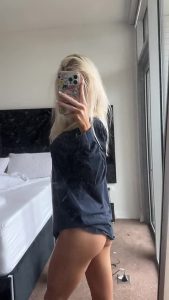 Selfie Ass Mirror by foxnaomi