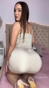 Shaking Milf Big ass by lanaqueenn