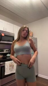 Skinny Bikini Dance by FYPTT