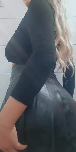 Skirt Big ass Milf by cutelory