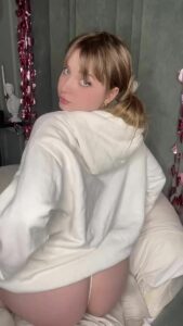 Solo Cute Booty by DushessIness
