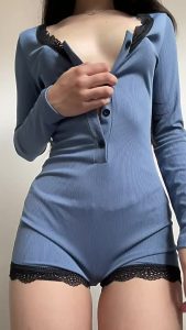 Strip Solo Brunette by nofacepetite