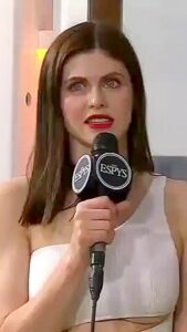 Alexandra Daddario In Hottest Xxx Scene Milf Exotic Check It