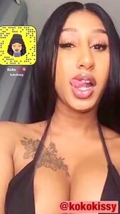 Back Wit The Latina Queen Info On Video