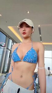 Belly Button Fabulous Adult Video Webcam Hot Like In Your Dreams