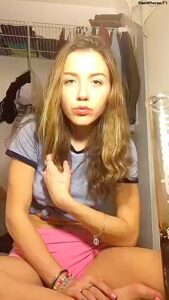 Girl Flashing Her Tits