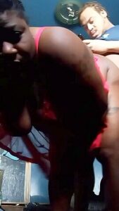 Hot African Mama Bend Over For Core Worker