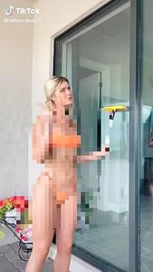 Incredible Adult Scene Vertical Video Watch Watch It 1