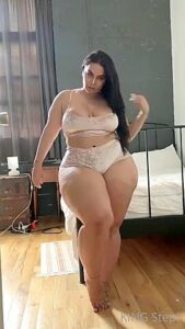 Kingstephofficial Fat Ass In White Lingerie