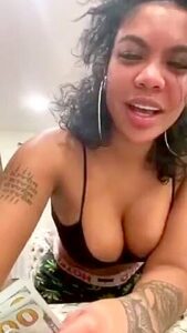 Kitty Wants Titty