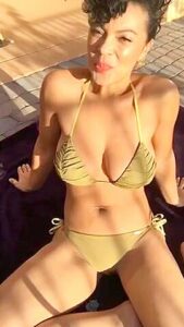 Lightskin Milf