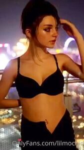 Lilmochidoll Nude Teasing Video Leaked