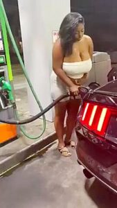 Lovely Lady Lumps The Pump