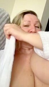 Nice Milf Show