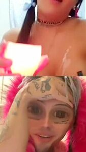 Pussy Showo