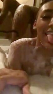 Sexy Ig Hoes Twerking In Shower