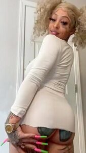 Sexy Redbone Dancing