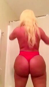 Thick White Chick