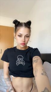 Tits Cute Brunette by amycyr