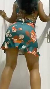 Upskirt Twerk