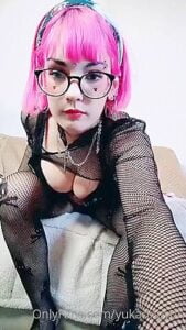 Yukarinpyon Put It Here In The Middle