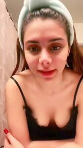 Crazy Sex Clip Vertical Video Exotic Uncut