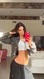 Emily Ratajkowski And Belly Button In Amazing Xxx Scene Vertical Video Greatest Watch It