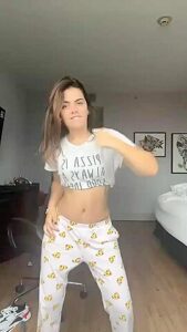 Excellent Adult Clip Vertical Video Crazy Show