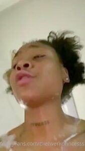 Excellent Adult Movie Vertical Video New Pretty One 1