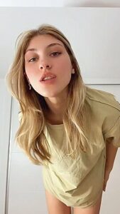 Fabulous Adult Scene Vertical Video Fantastic Pretty One 1