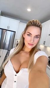 Incredible Adult Scene Vertical Video Great Show