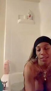 Nude Bath Stream